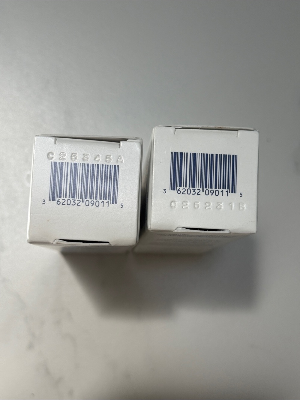 Obagi Medical Daily Hydro-Drops Facial Serum - White with Gold Accent - Picture 3 of 4